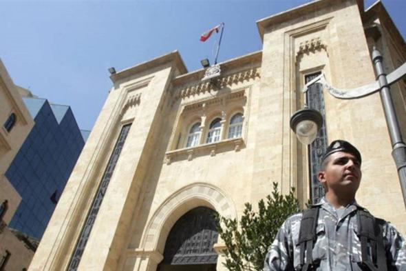 شرطة مجلس النواب تنفي قيام أحد عناصرها بإحراق خيمة للمعتصمين في ساحة الشهداء 
#lebanon24

 via @Lebanon24