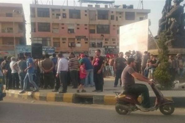 محتجون يضعون عوائق عند مستديرة #ببنين - #العبدة تمهيداً لقطعها 
#lebanon24
 via @Lebanon24