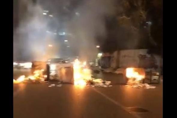 قطع الطريق في كورنيش المزرعة وفردان (فيديو) 
#لبنان
#lebanon24
 via @Lebanon24