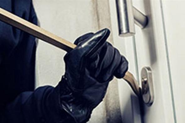 مجهولون يسرقون 4 منازل في كفربين - الضنية 
#lebanon24

 via @Lebanon24