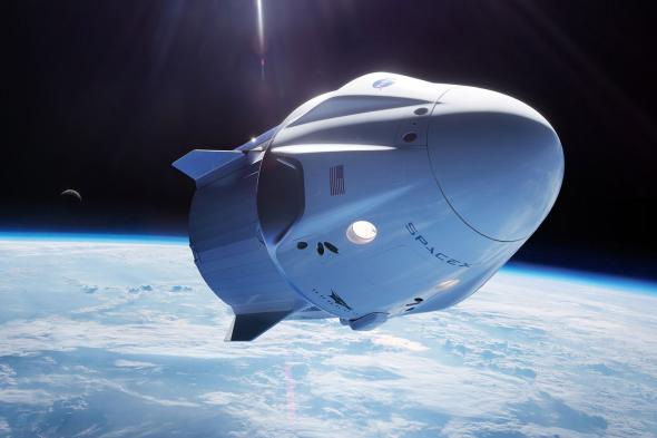 SpaceX تخطط لإرسال أربعة سياح إلى الفضاء