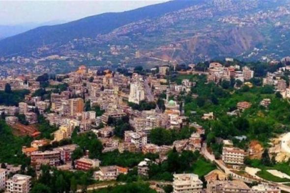 خلية الأزمة في بخعون: 5 إصابات بفيروس "كورونا"  

#lebanon24

 via @Lebanon24