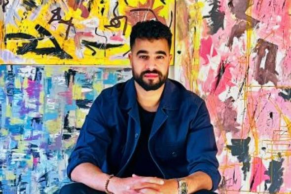 محمد أشرقي.. فنان شاب يبصم بريشته طريقه نحو العالمية