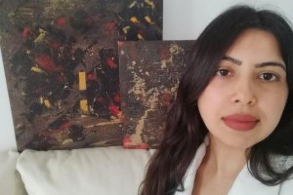 سناء قرواش.. ريشة تُداوي الوجدان وتُترجم صمت الروح بالألوان